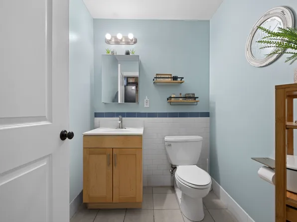 1814 Saint Johns Place image 15 of 26