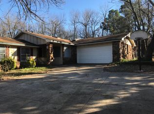 2040 S Woodland Rd, Muskogee, OK 74403