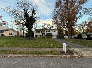 1023 Amethyst Dr, Toms River, NJ 08753