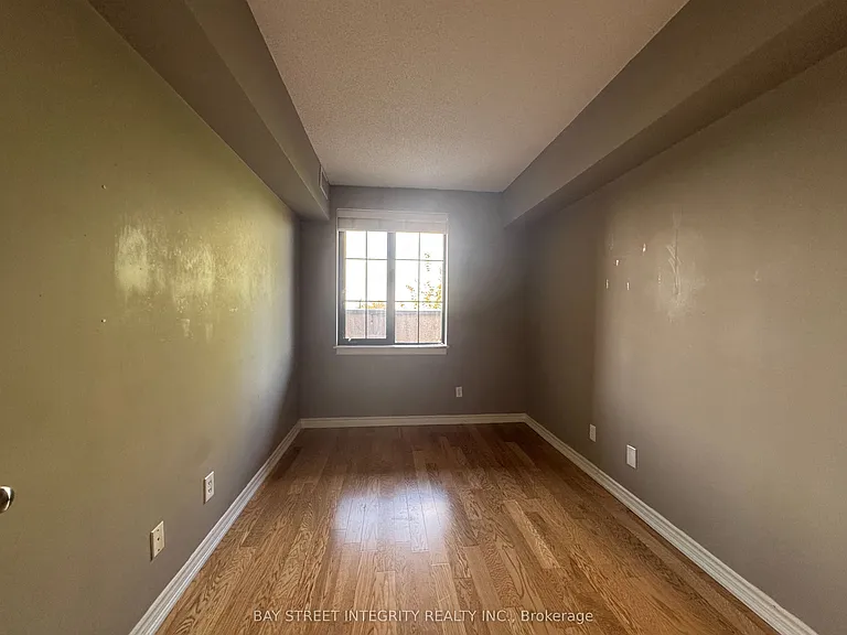 47 Caroline St N #402 — Photo 10