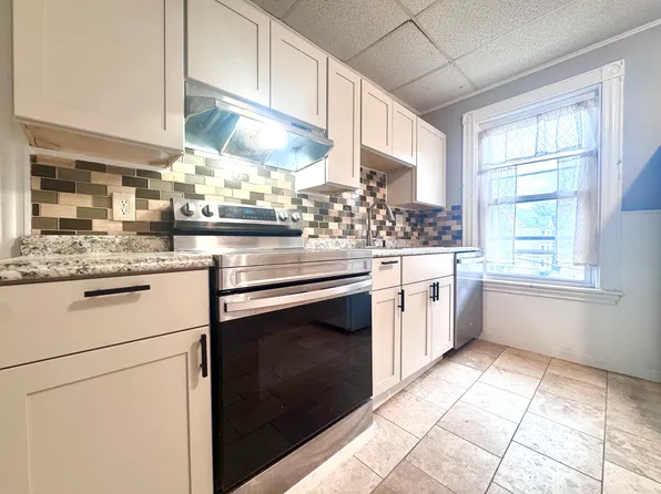 16 Smythe St #3, Brookline, MA 02445