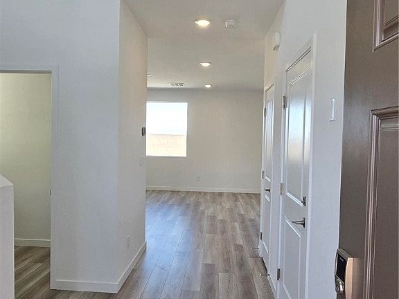 3rd image of 5044 Eagle Way