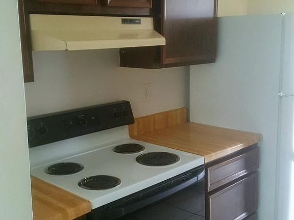 2nd image of 9651 Greenmeadow Cir