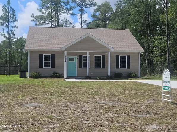 1231 Maple Road, Southport, NC 28461