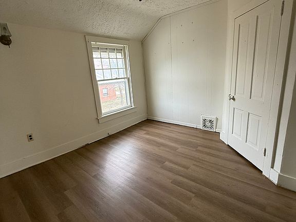 5th image of 501 Main St #4
