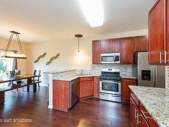 3rd image of 321 N Patriot Dr