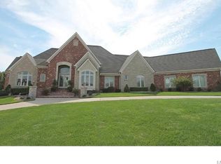 6 Windcastle Dr, Saint Charles, MO 63304