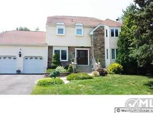 24 Victorian Dr, Old Bridge, NJ 08857