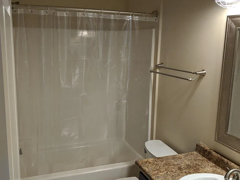 114 E University St #5 — Photo 7
