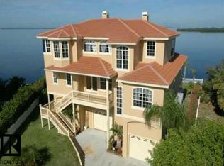1674 Sea Breeze Dr, Tarpon Springs, FL 34689
