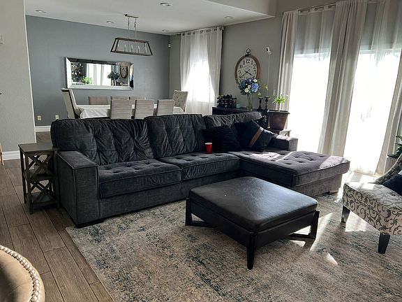 3rd image of 1513 Luz De Sol Dr