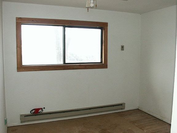 2nd image of 2235 W Spruce St