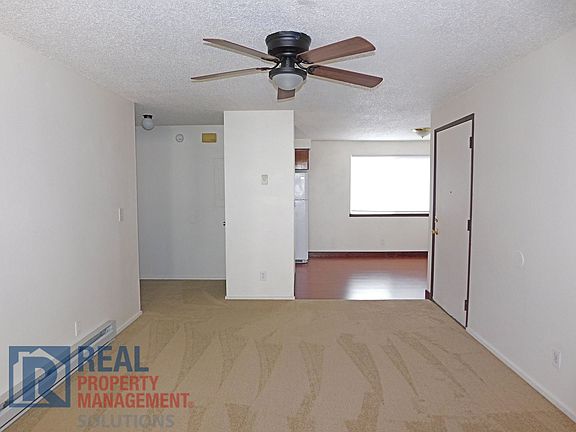3rd image of 139 NW Jackson St APT 9