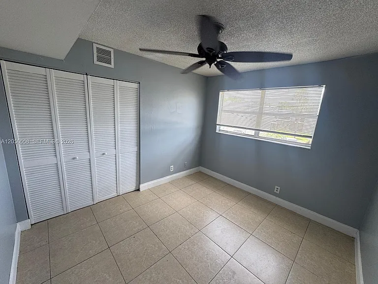 4519 Treehouse Ln #H — Photo 9