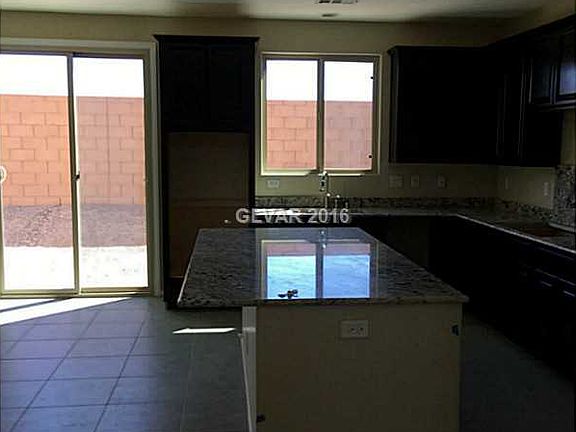 5th image of 9363 Laurel Grove Ct