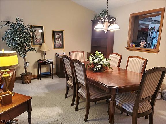 4th image of 129 Oakmont Dr