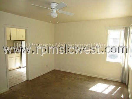 3rd image of 994 W Prosperity Ave