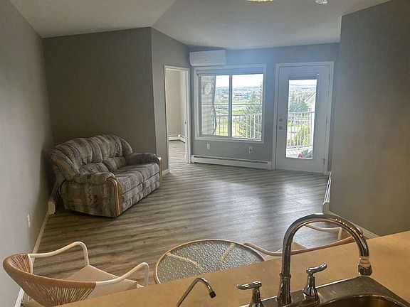 2nd image of 305 SW 1st Ave NW #403