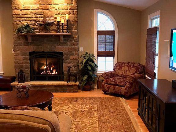 5th image of 609 Yarmouth Ln