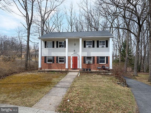 2nd image of 404-406 Sylvan Dr