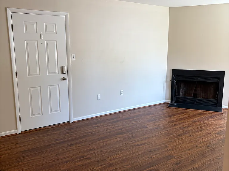 109 Driftwood Ct #109 — Photo 3