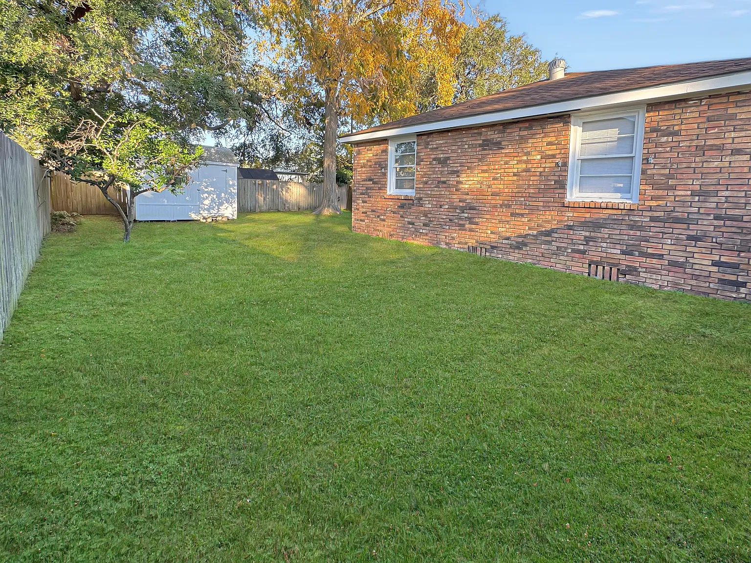 3 bed, 1350 sqft, $1,500 — Photo 2