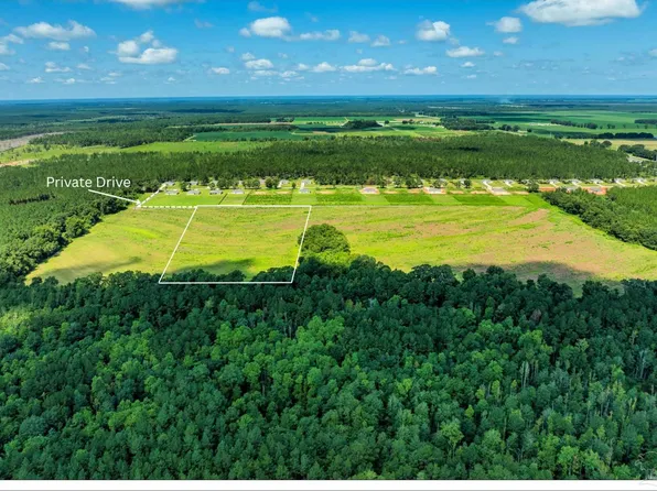 3 Tatanka Ln, Milton, FL 32570