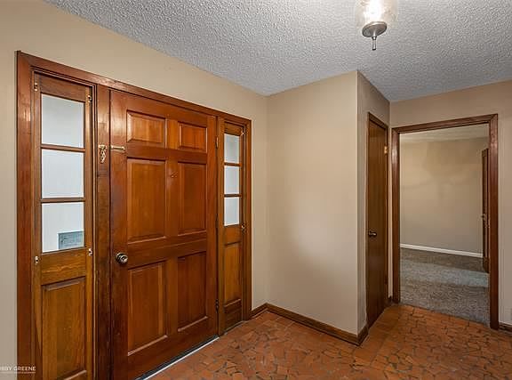 3rd image of 3304 Mesa Dr