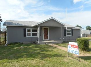 307 W B Ave, Cache, OK 73527