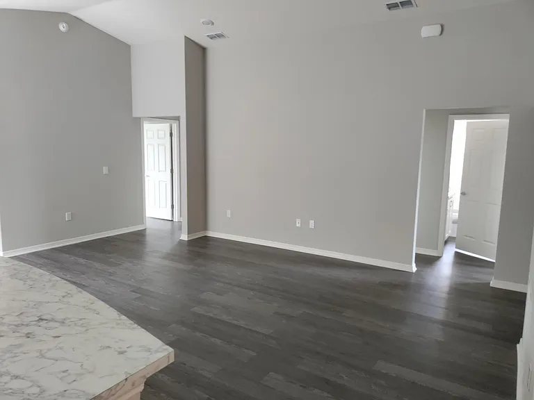 368 Cascara Ln — Photo 3