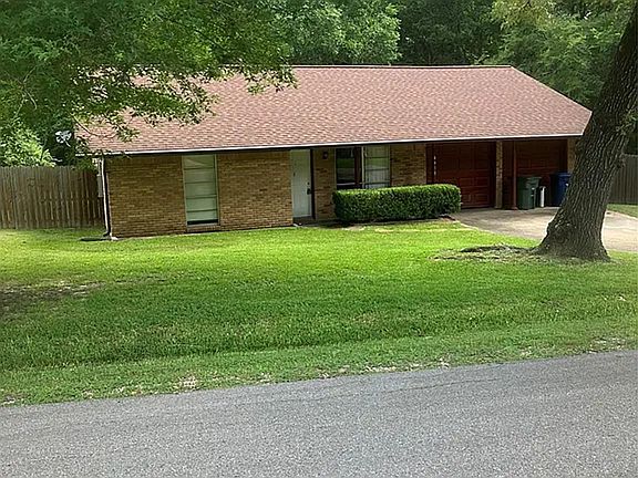 3rd image of 4418 Shady Ln