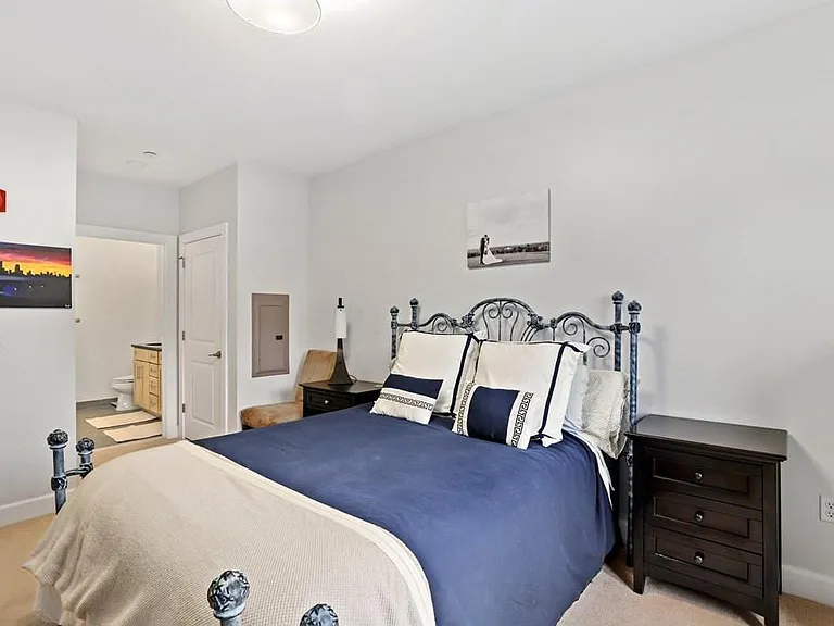 1501 Commonwealth Ave #302 — Photo 3
