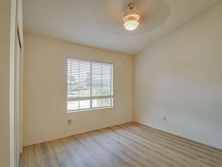 4005 Asino Ave — Photo 11