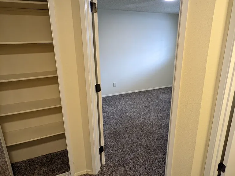 7833-7875 SE Johnson Creek Blvd — Photo 45