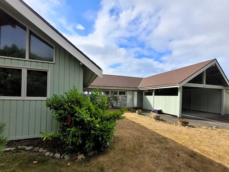 5507 Haida Way — Photo 41