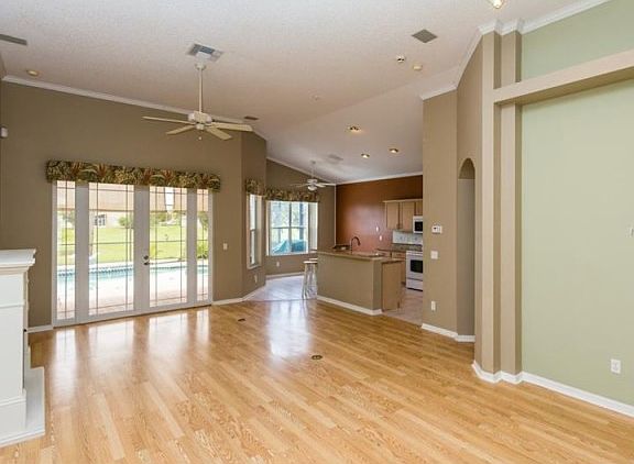 5th image of 181 Westmoreland Cir