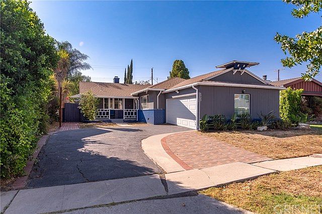 6923 Burnet Ave, Van Nuys, CA 91405 | Zillow