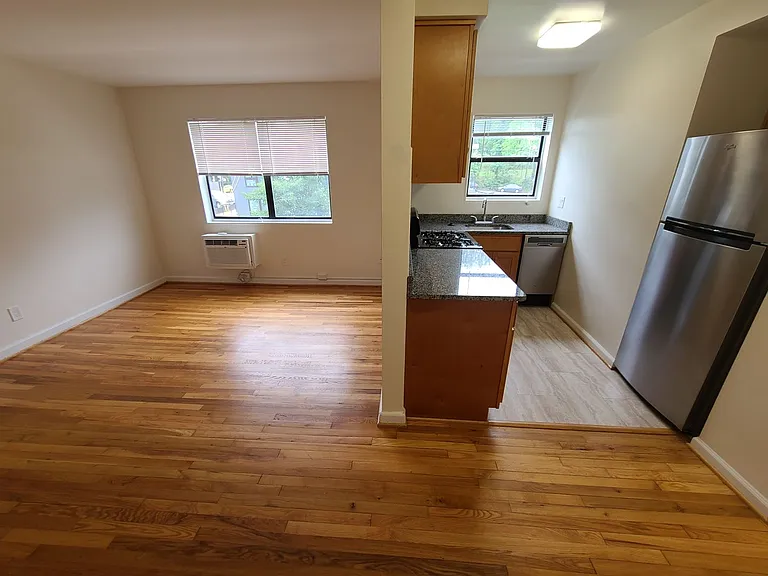 1215 N Quinn Street — Photo 6