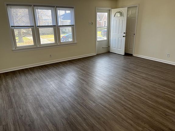 5th image of 640 Gordon Ave
