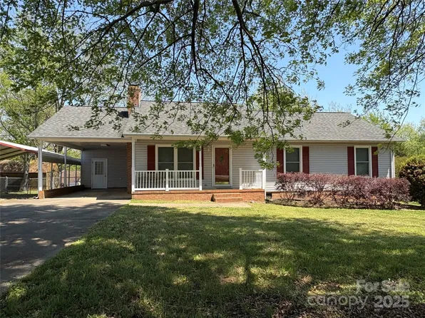 107 Plum Tree Dr, Kings Mountain, NC 28086