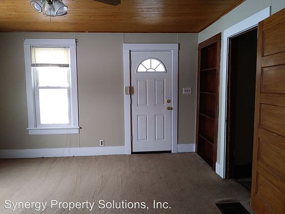 3rd image of 67 E Smiley Ave