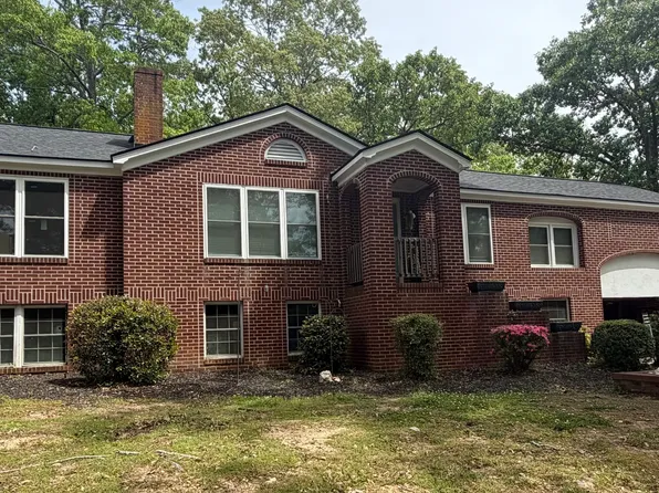 411 Ridgecrest Dr, Elberton, GA 30635