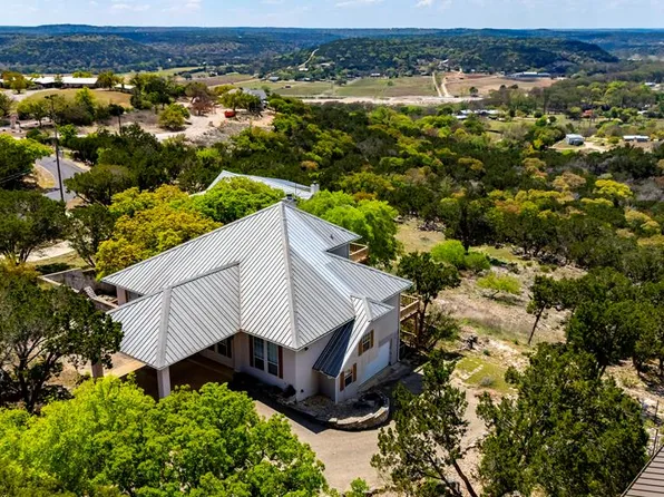 224 Ranch Rim Dr W, Ingram, TX 78025