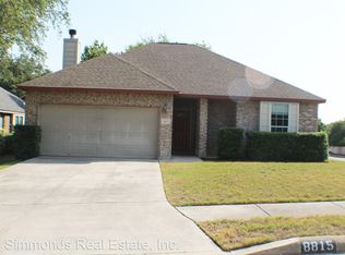8815 Tavern Trl, Universal City, TX 78148
