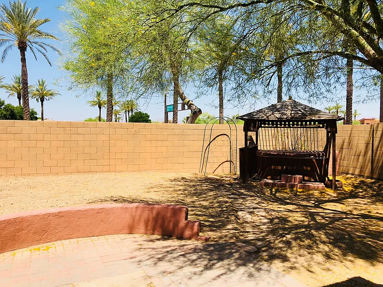 14342 W Cora Ln — Photo 36