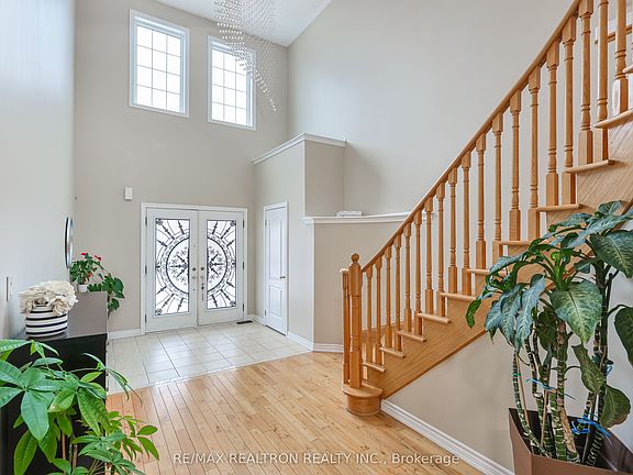 3rd image of 16 McKenzie Way