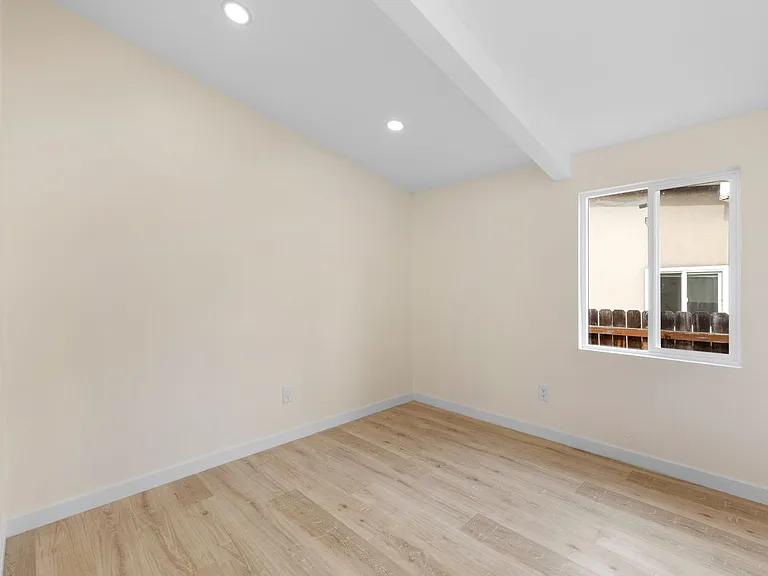 5410 Baja Dr — Photo 15