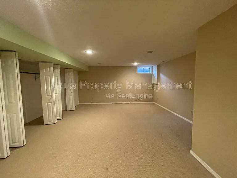 2591 Stratford Dr — Photo 14