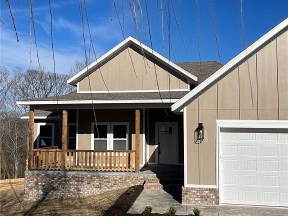 2nd image of 17 Hastings Ln
