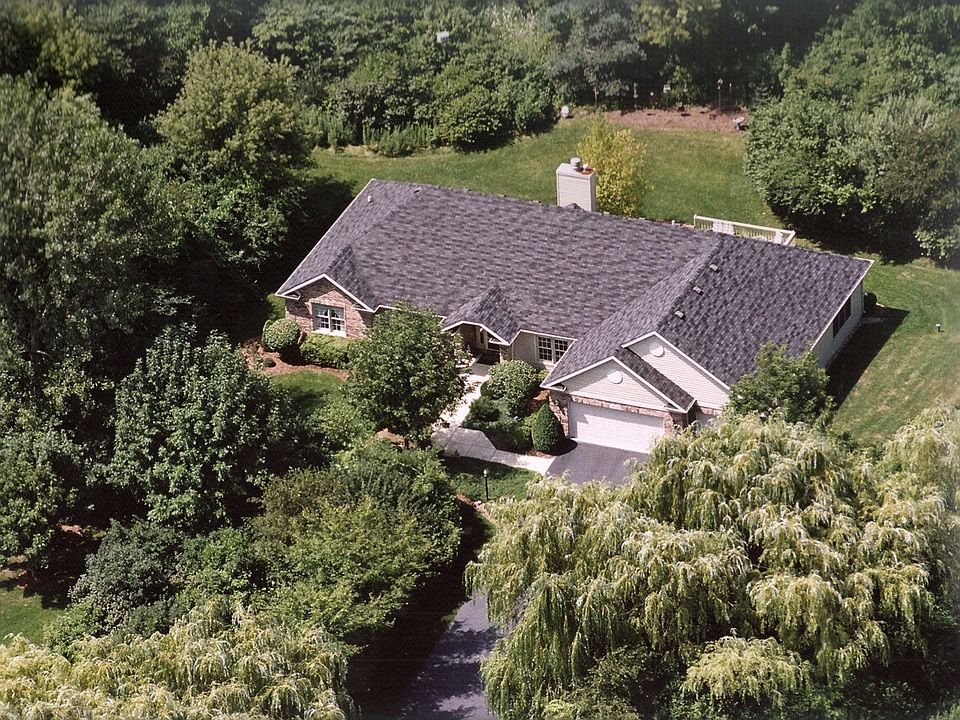 1st image of 8N518 Sunny Hill Cir